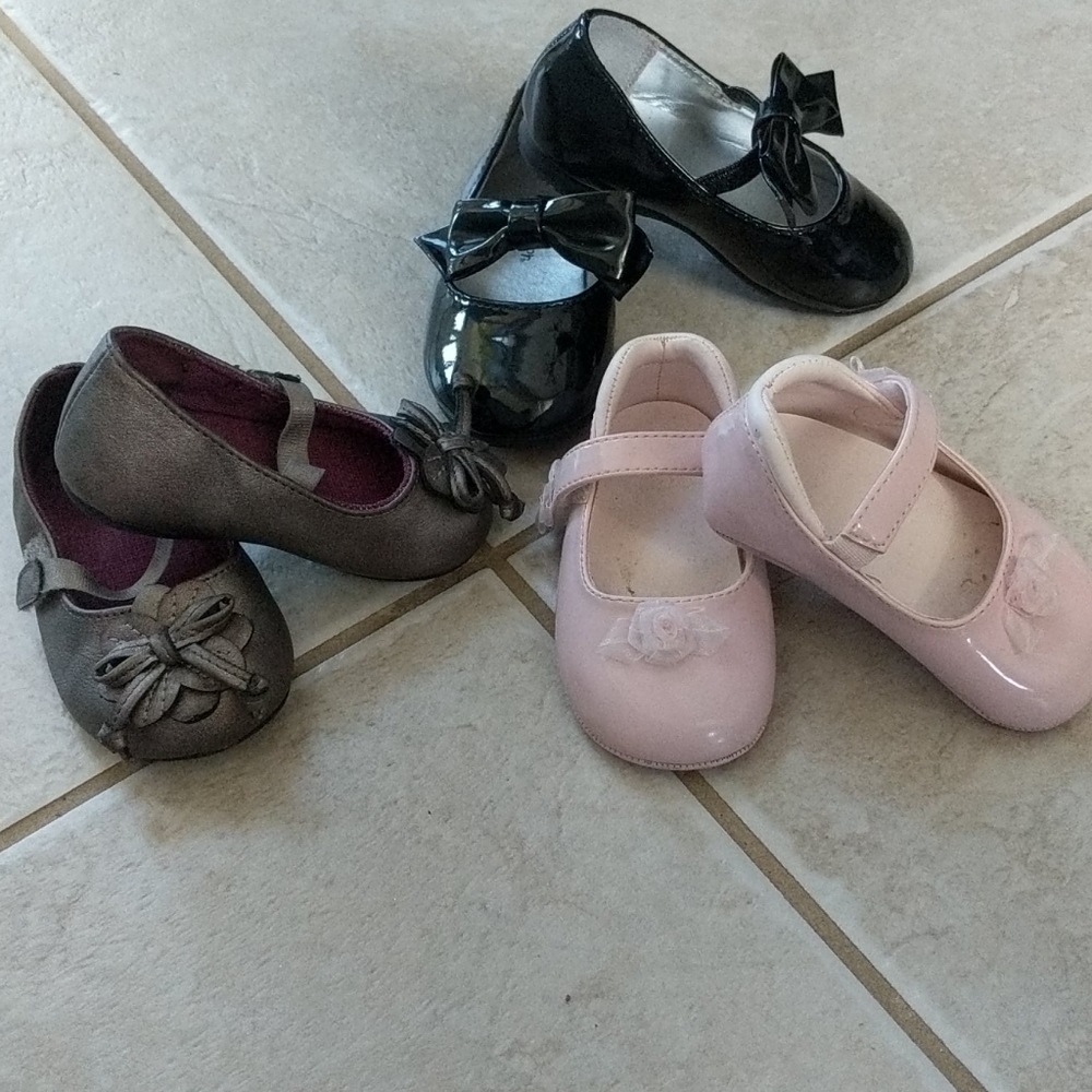 Girls 3-5t dress shoes pink black, silver